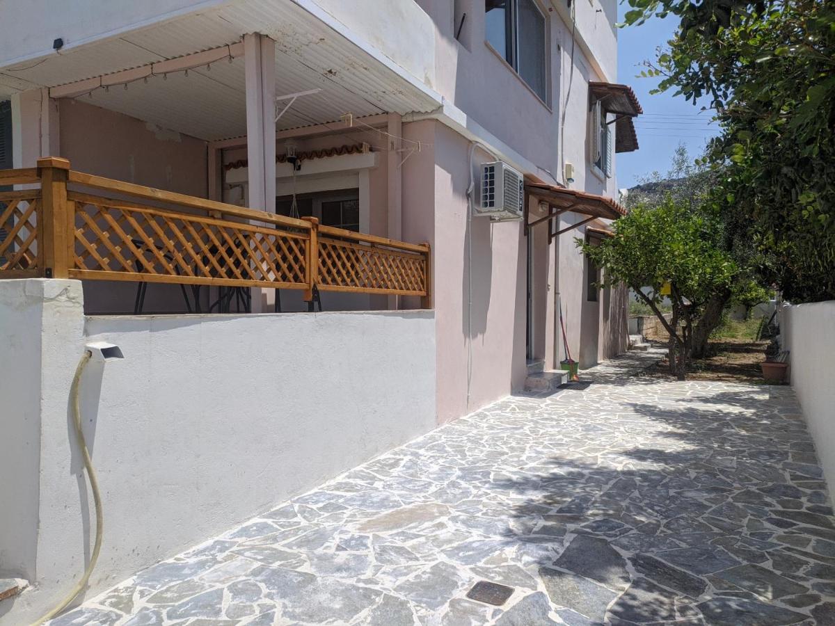 Iliakti Relaxing Seaside Villa Salamis Exteriör bild